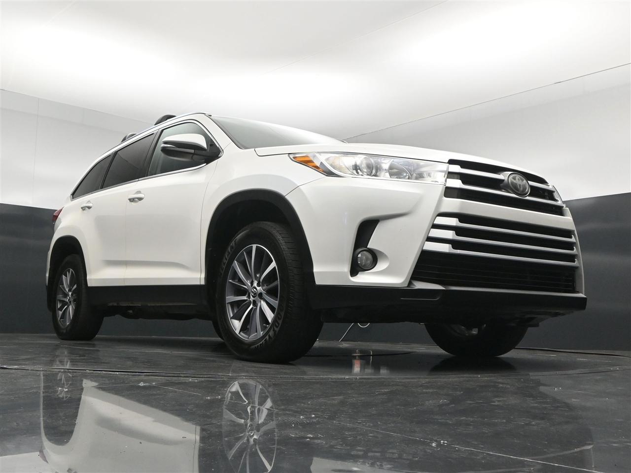 Toyota Highlander XLE AWD V6 2019