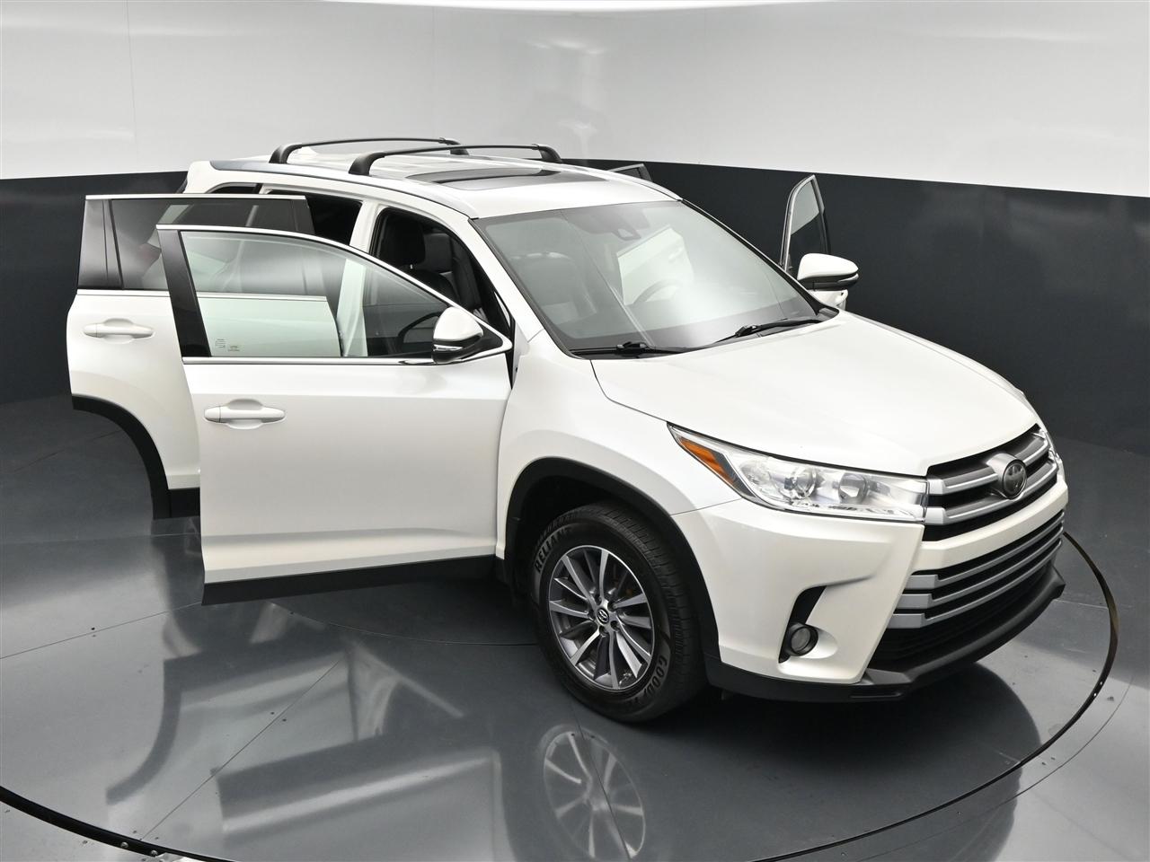 Toyota Highlander XLE AWD V6 2019