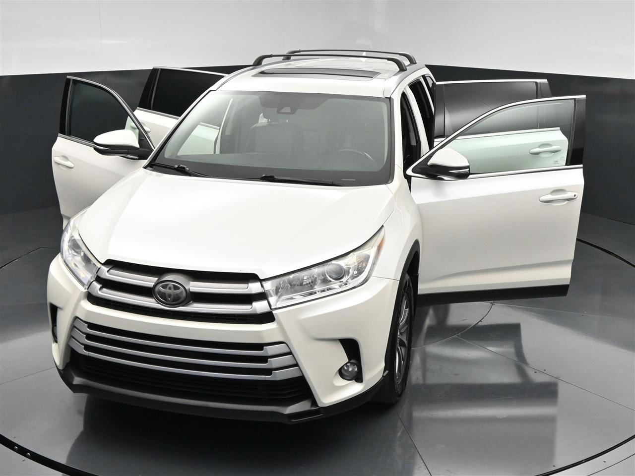 Toyota Highlander XLE AWD V6 2019