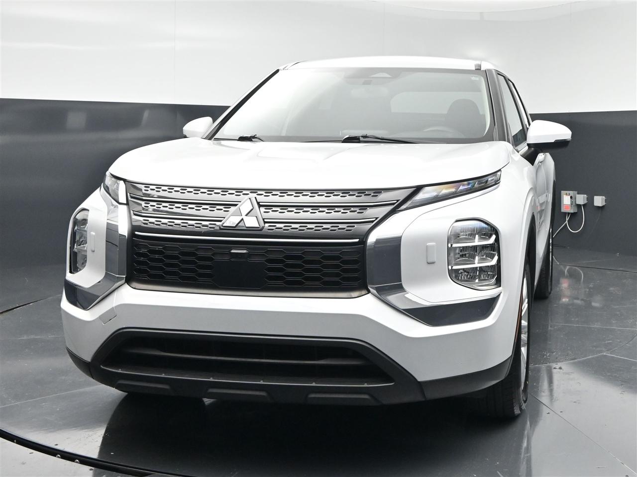 Mitsubishi Outlander ES 4WD 2022