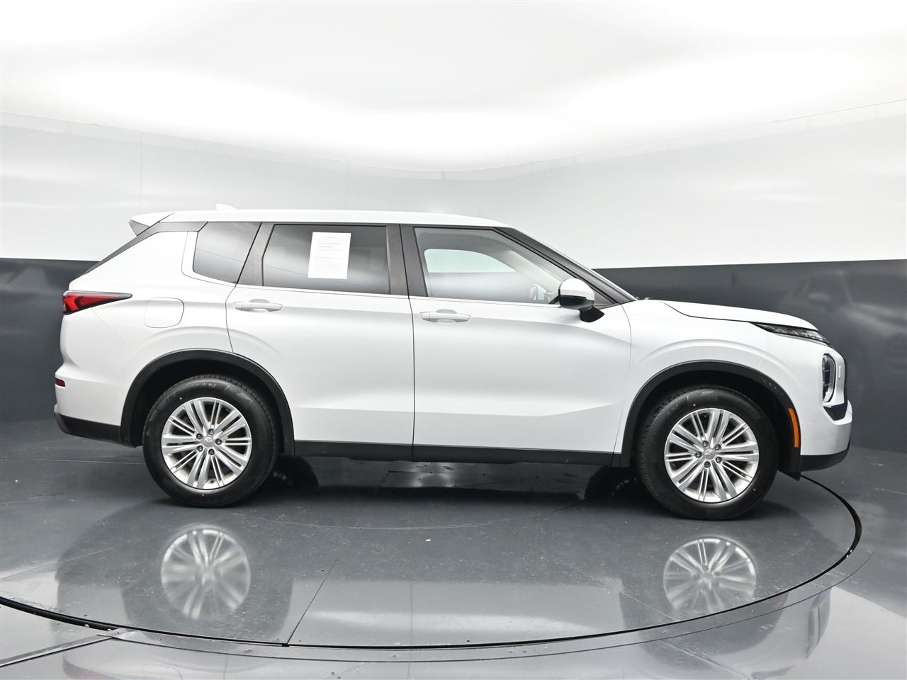 Mitsubishi Outlander ES 4WD 2022