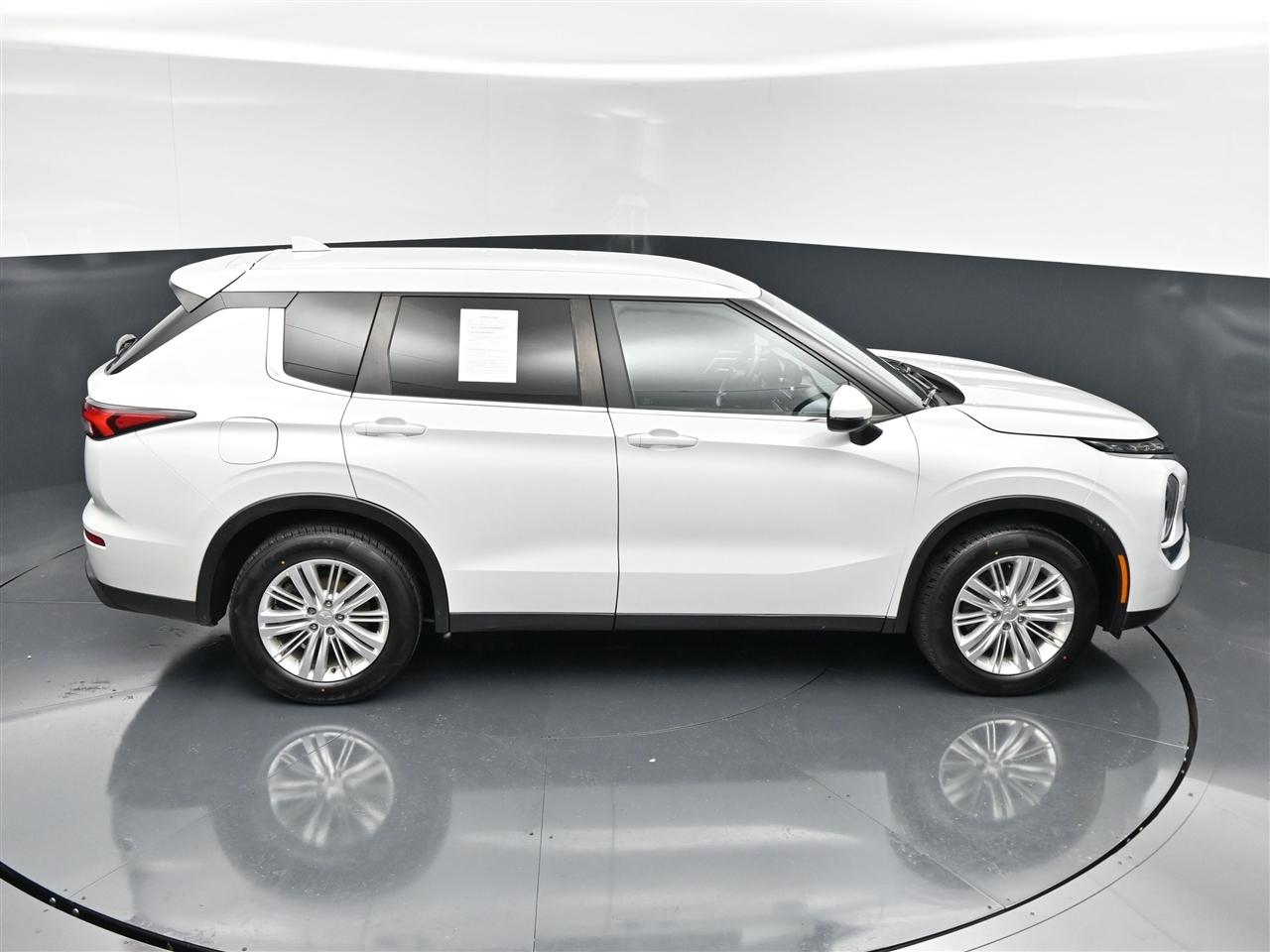 Mitsubishi Outlander ES 4WD 2022