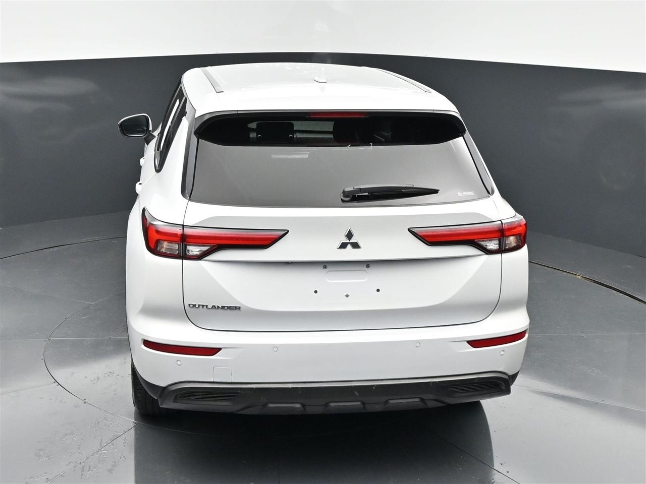 Mitsubishi Outlander ES 4WD 2022