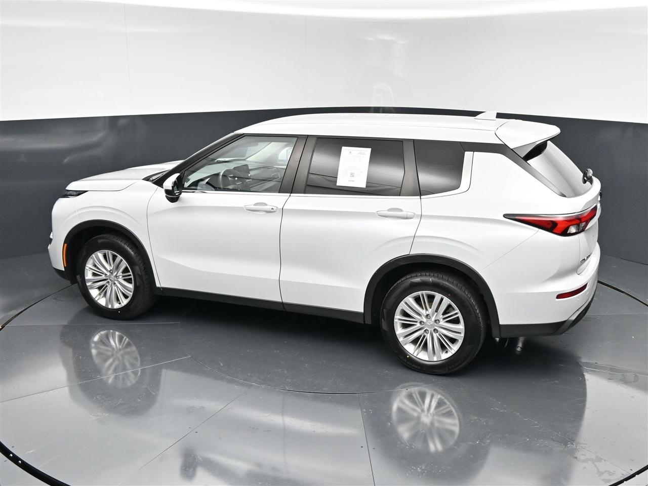 Mitsubishi Outlander ES 4WD 2022