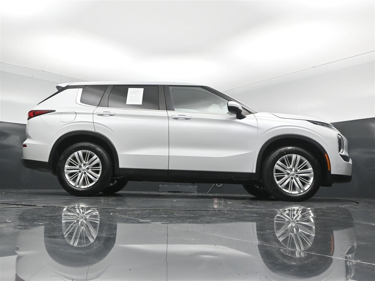 Mitsubishi Outlander ES 4WD 2022