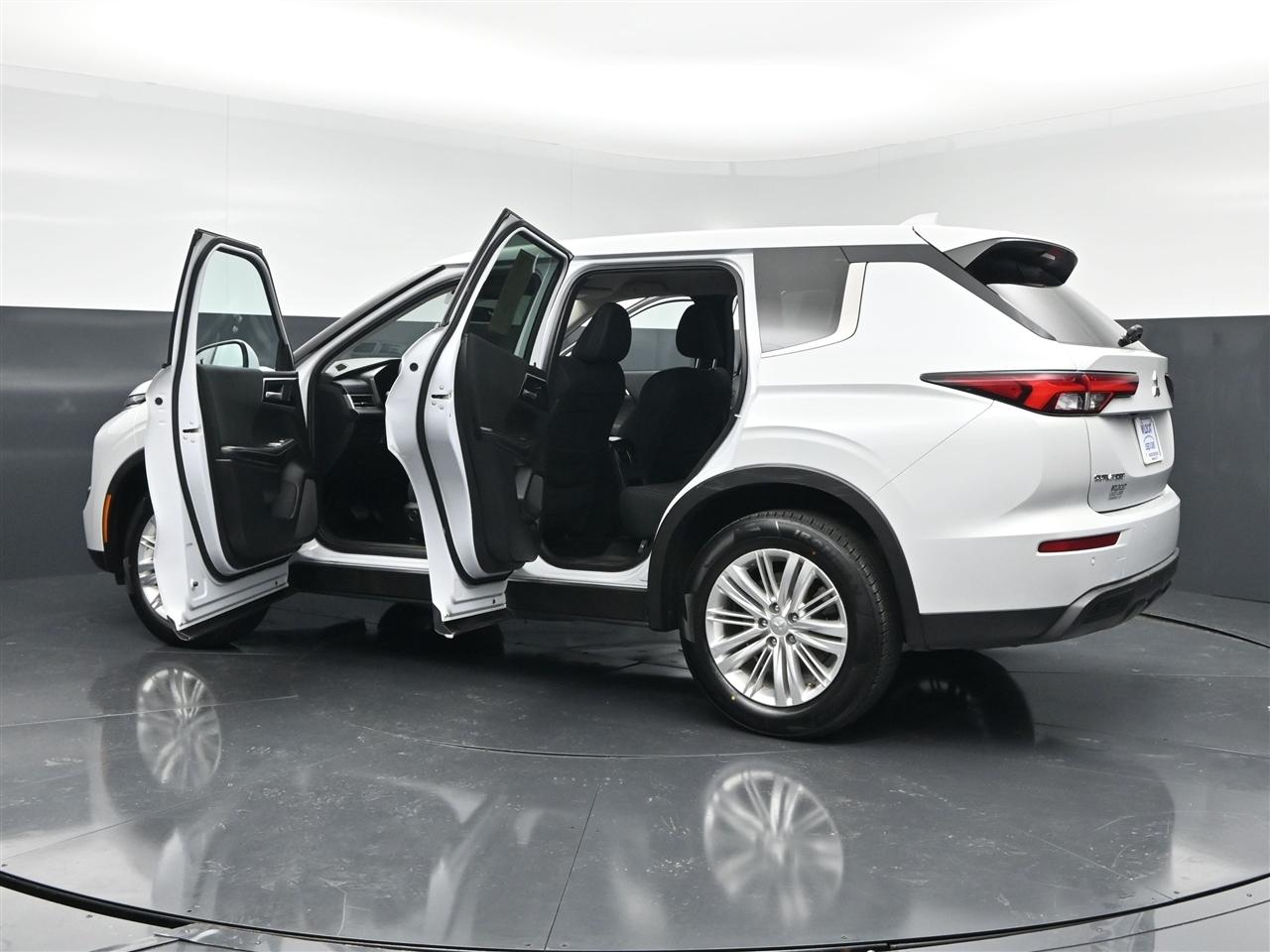Mitsubishi Outlander ES 4WD 2022