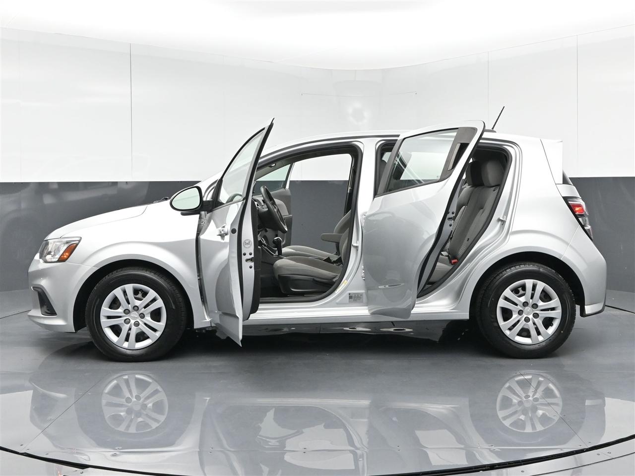 Chevrolet Sonic FL Auto Hatchback 2020