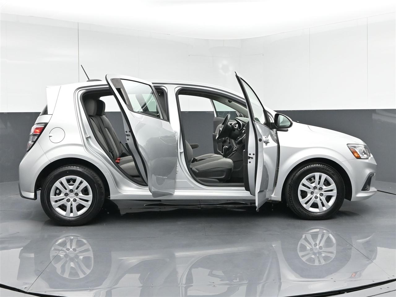 Chevrolet Sonic FL Auto Hatchback 2020