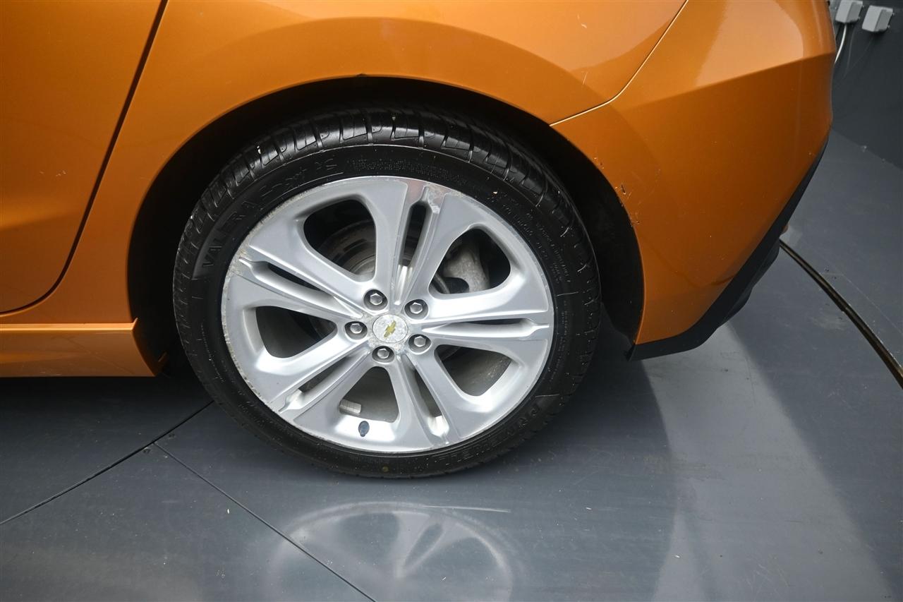 Chevrolet Cruze Premier Hatchback 2017