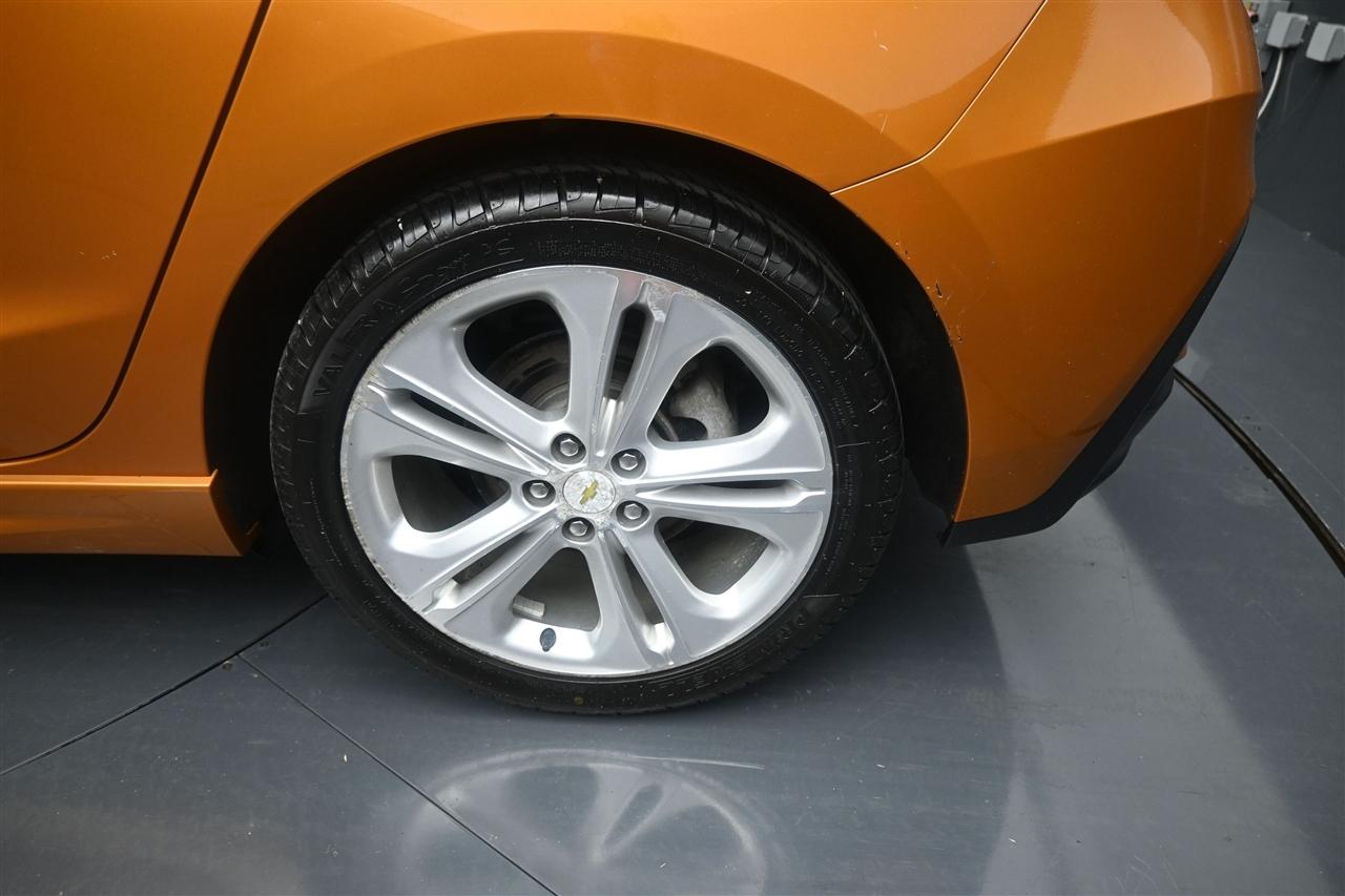 Chevrolet Cruze Premier Hatchback 2017