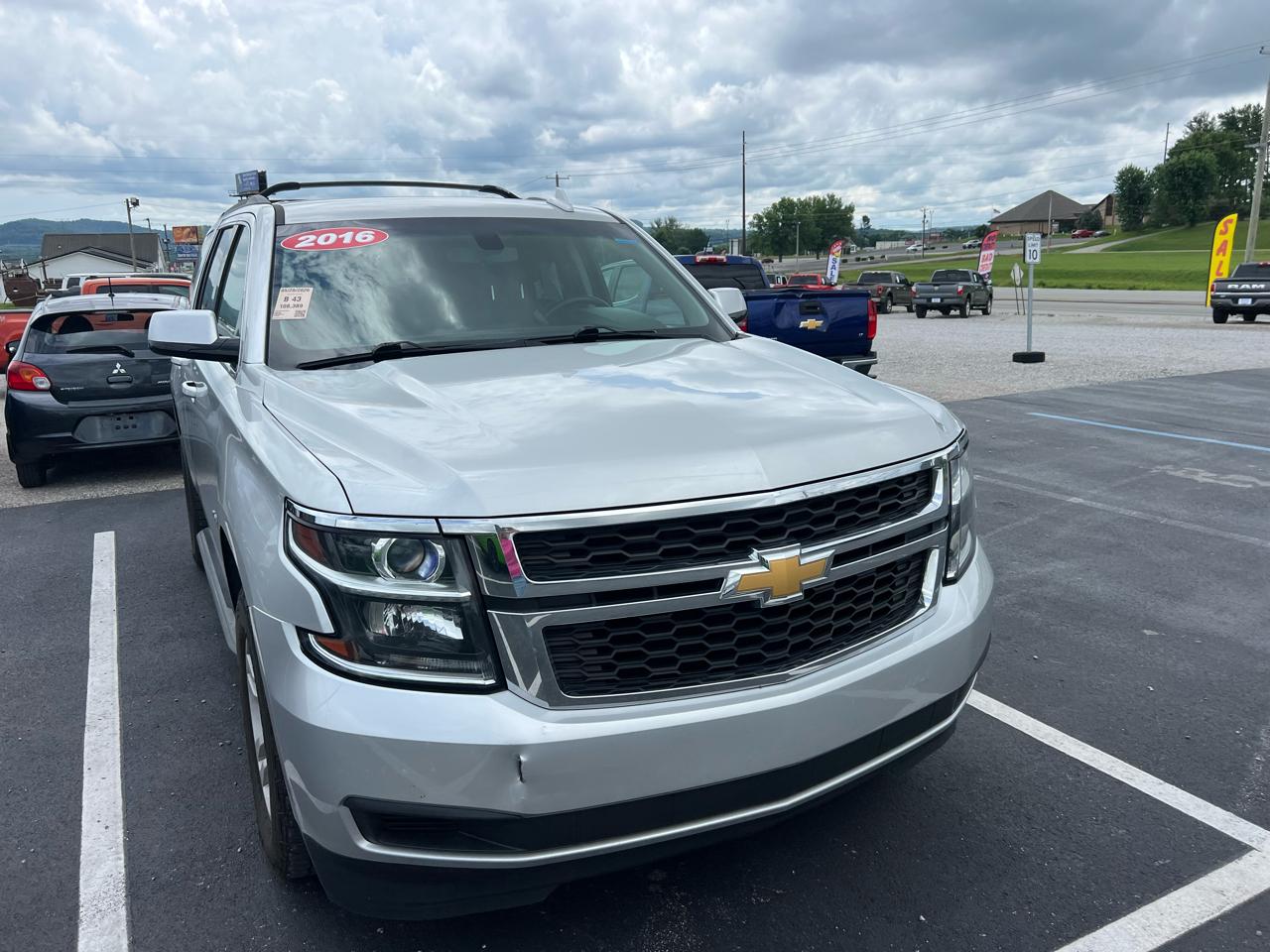 2016 Chevrolet Tahoe 4WD LS's photo
