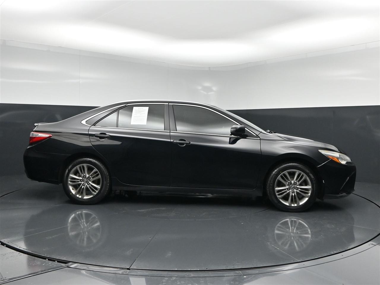 Toyota Camry SE 2017