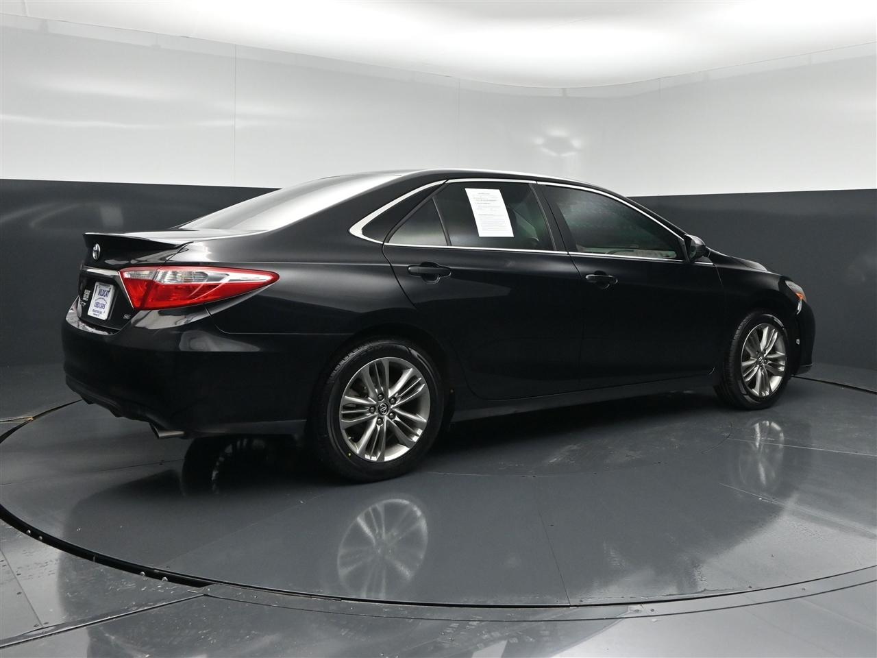 Toyota Camry SE 2017