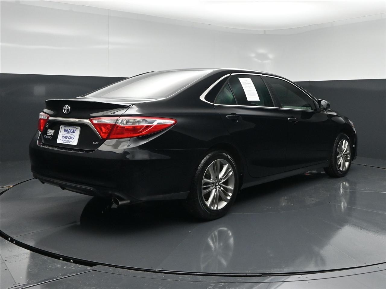 Toyota Camry SE 2017