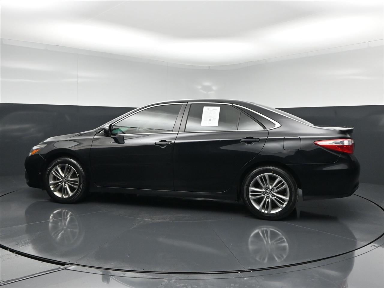 Toyota Camry SE 2017