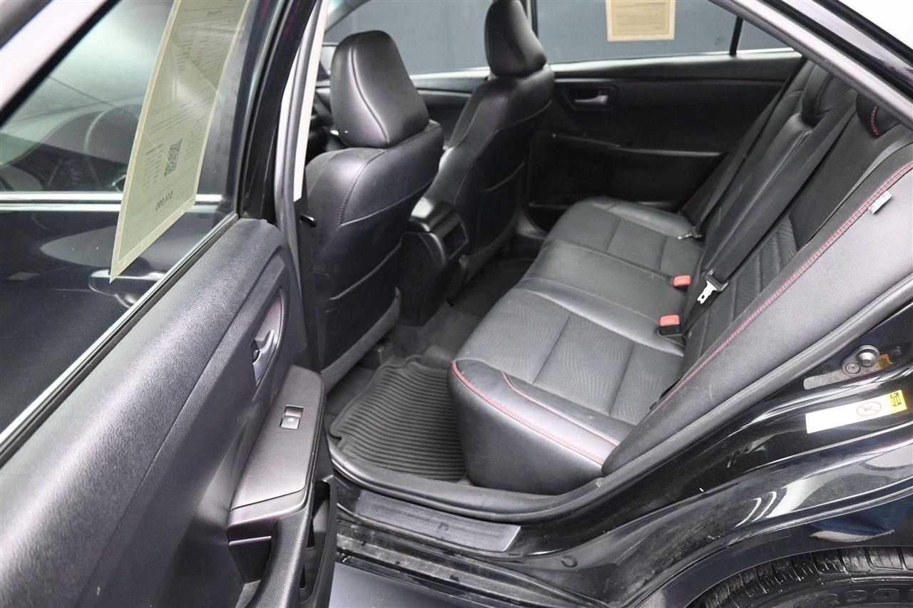 Toyota Camry SE 2017