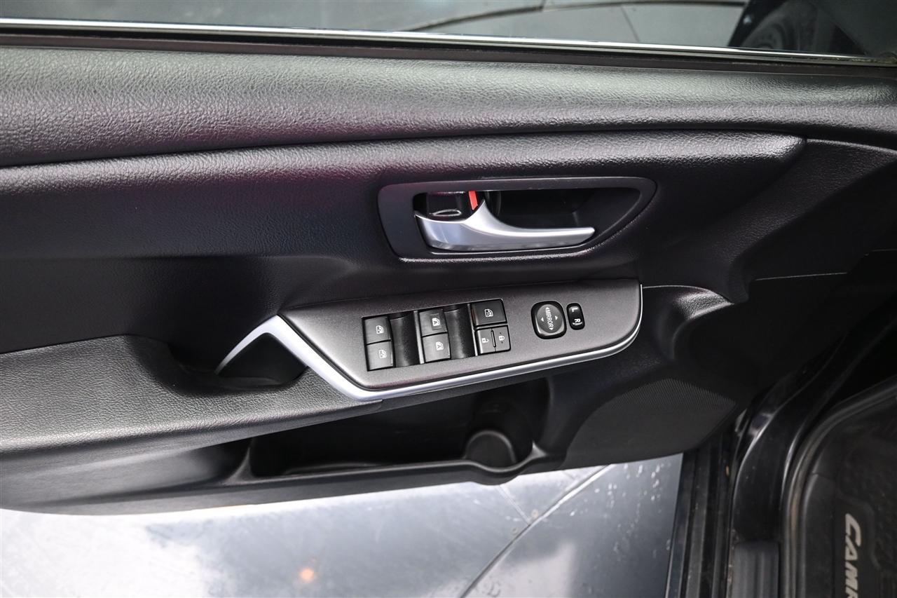 Toyota Camry SE 2017