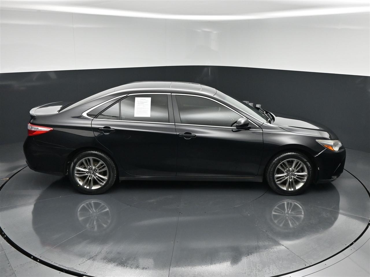 Toyota Camry SE 2017