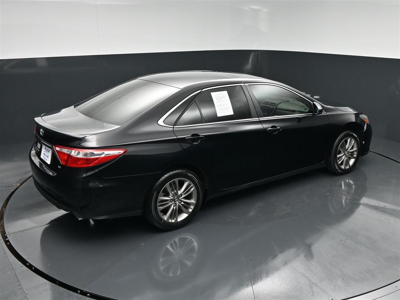 Toyota Camry SE 2017
