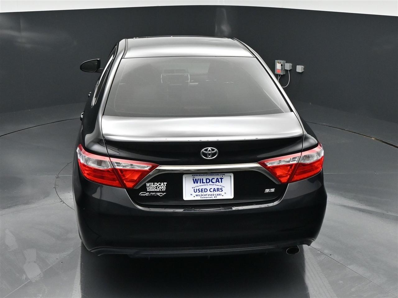 Toyota Camry SE 2017