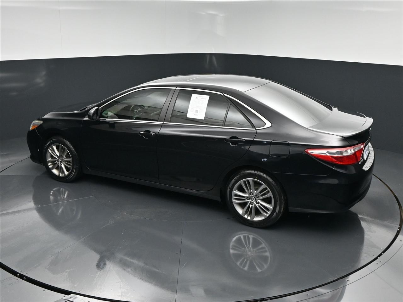 Toyota Camry SE 2017