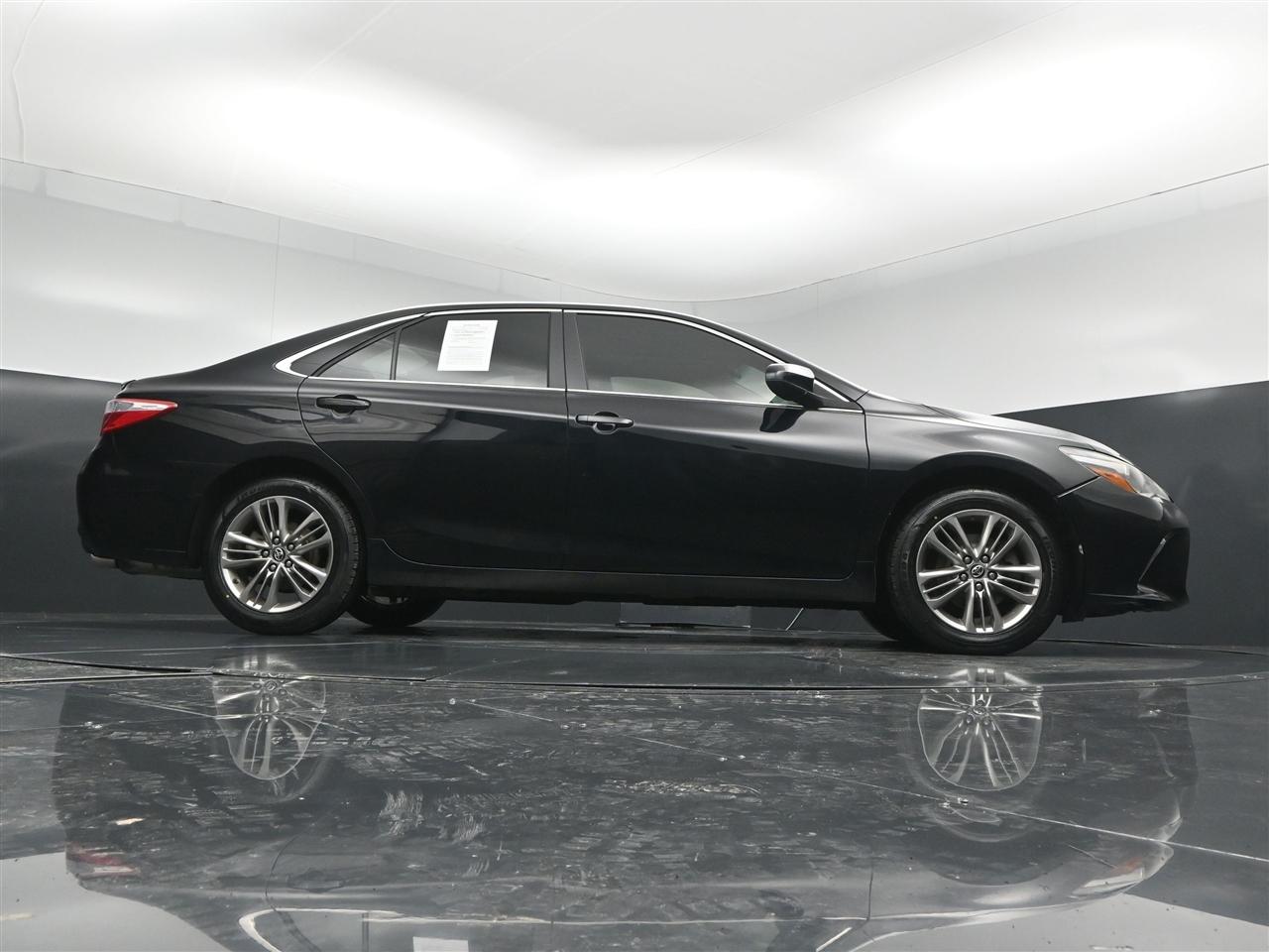 Toyota Camry SE 2017