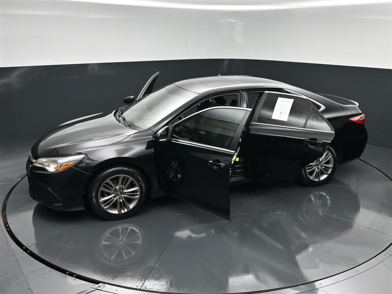 Toyota Camry SE 2017