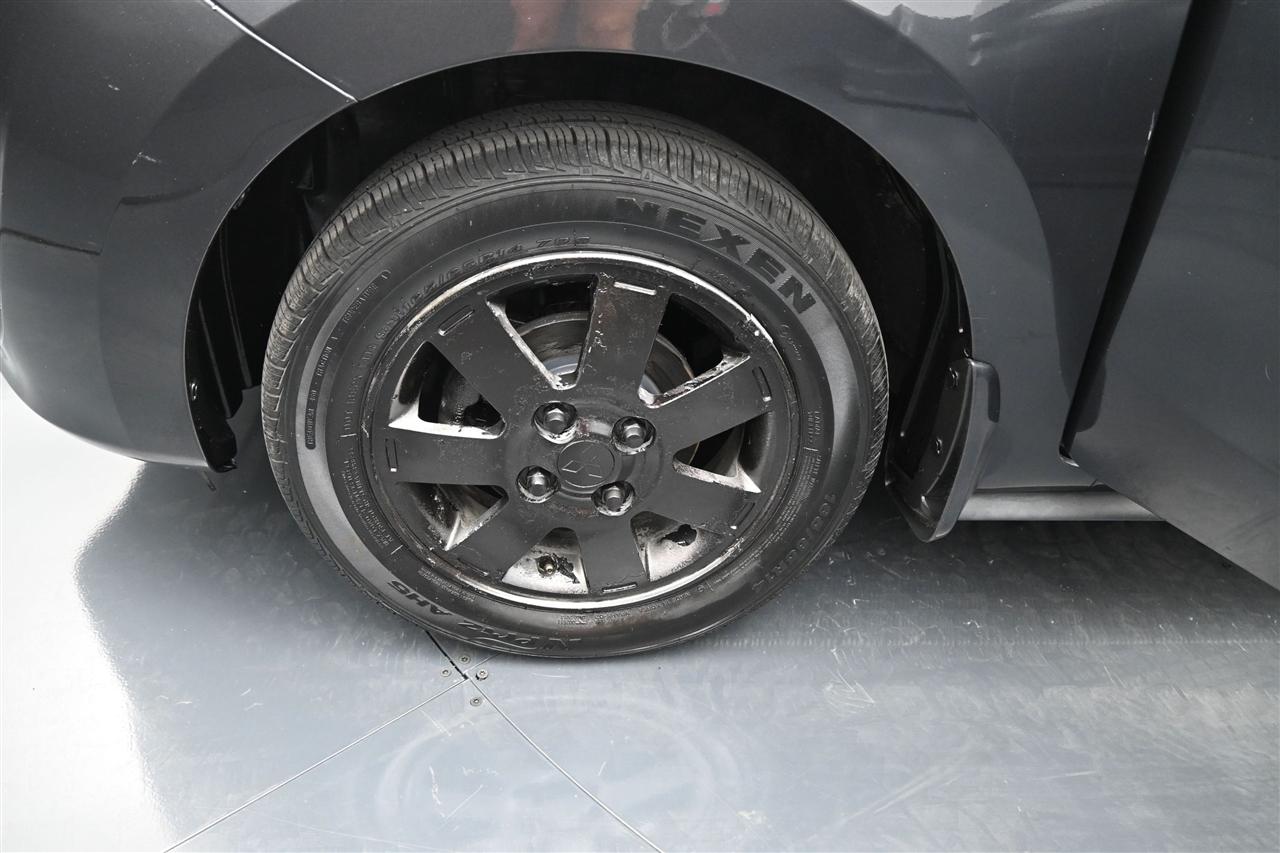 Mitsubishi Mirage DE 2015