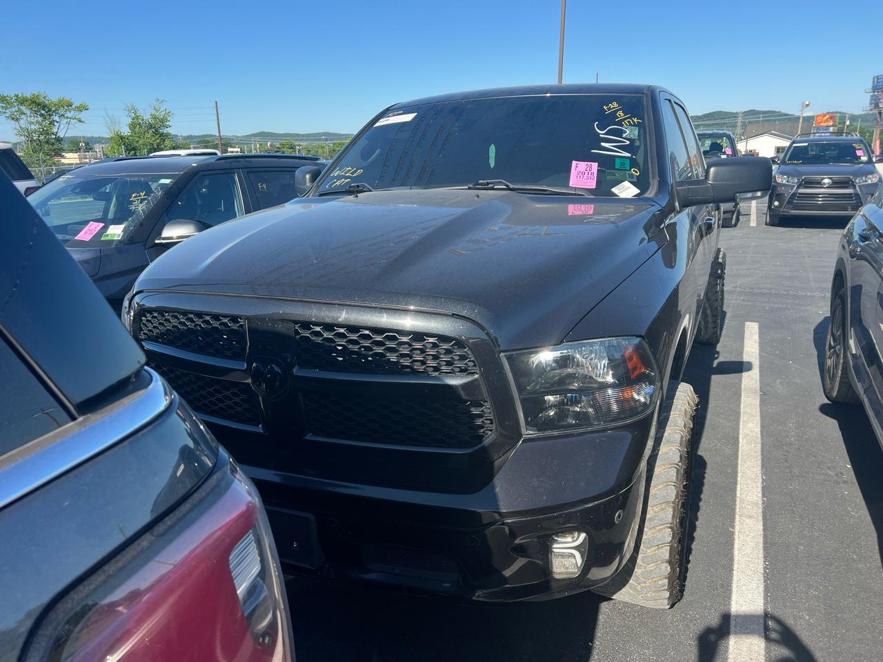RAM 1500 SLT Crew Cab SWB 4WD 2018