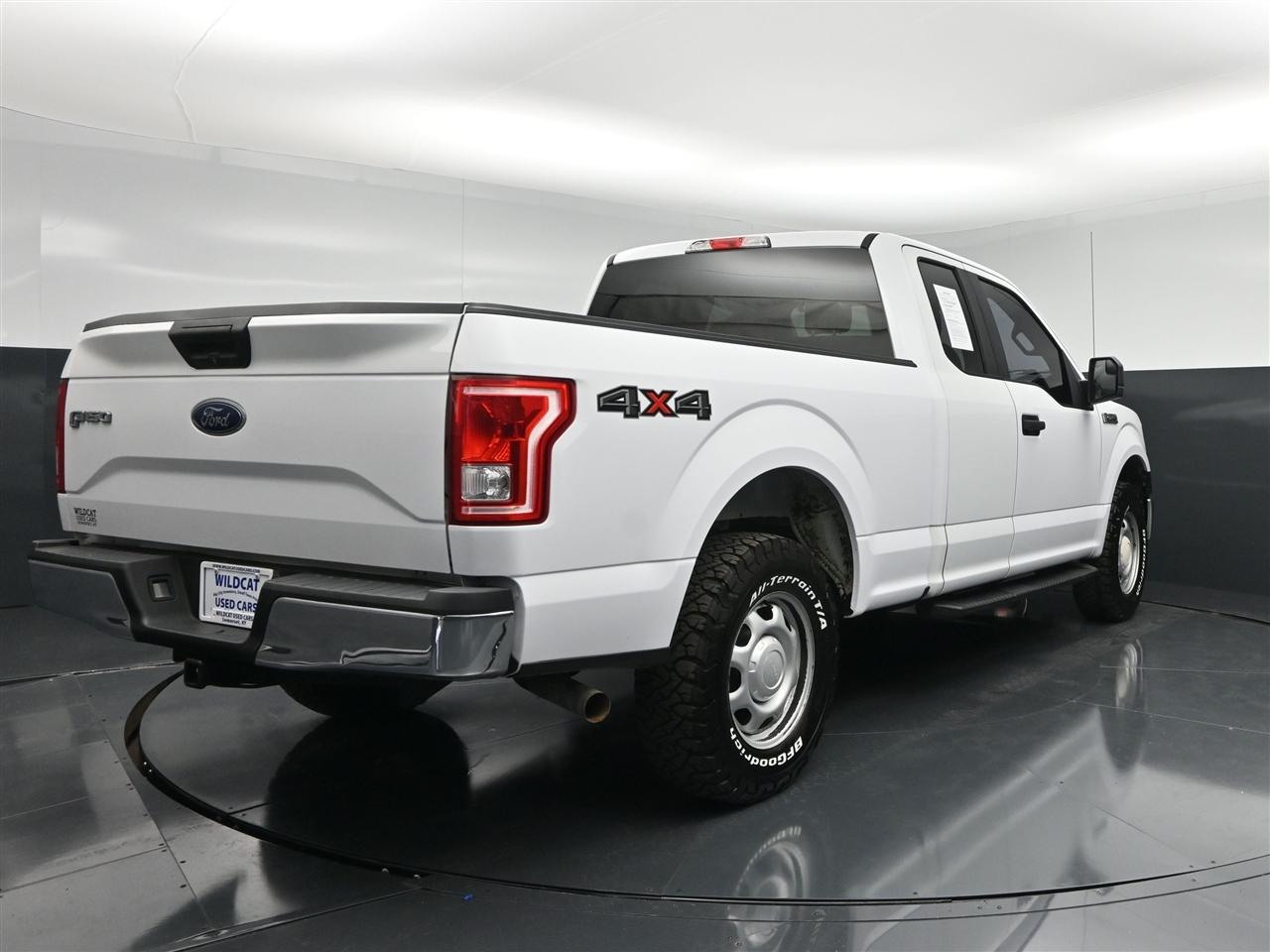 Ford F-150 XL SuperCab 8-ft. Bed 4WD 2017