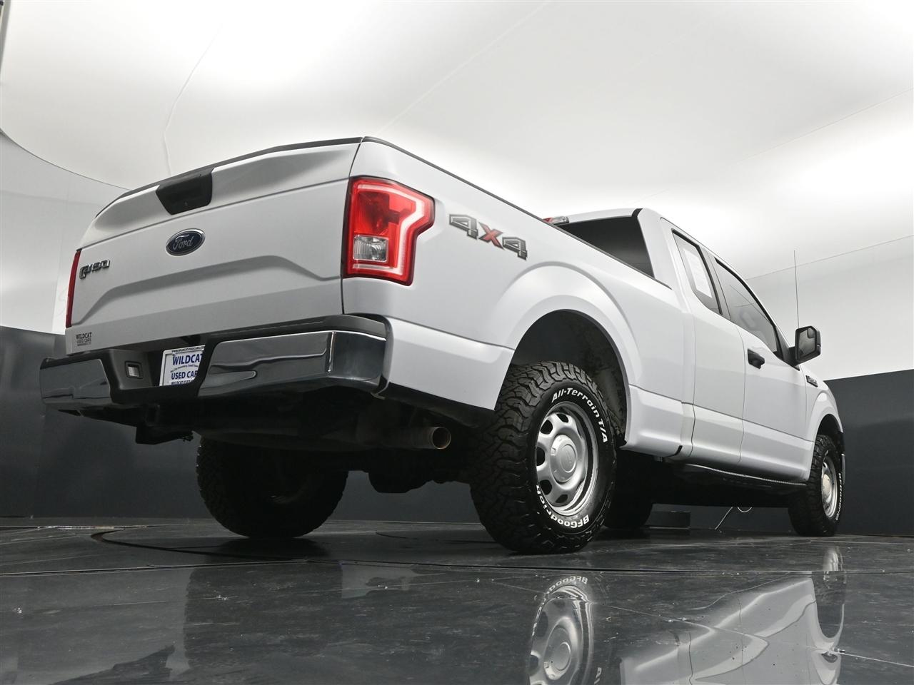 Ford F-150 XL SuperCab 8-ft. Bed 4WD 2017