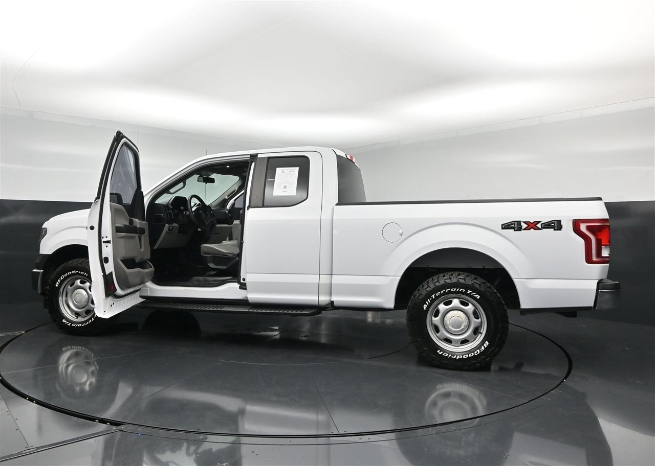 Ford F-150 XL SuperCab 8-ft. Bed 4WD 2017