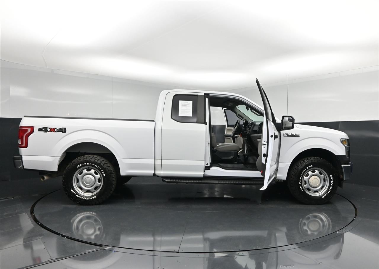 Ford F-150 XL SuperCab 8-ft. Bed 4WD 2017