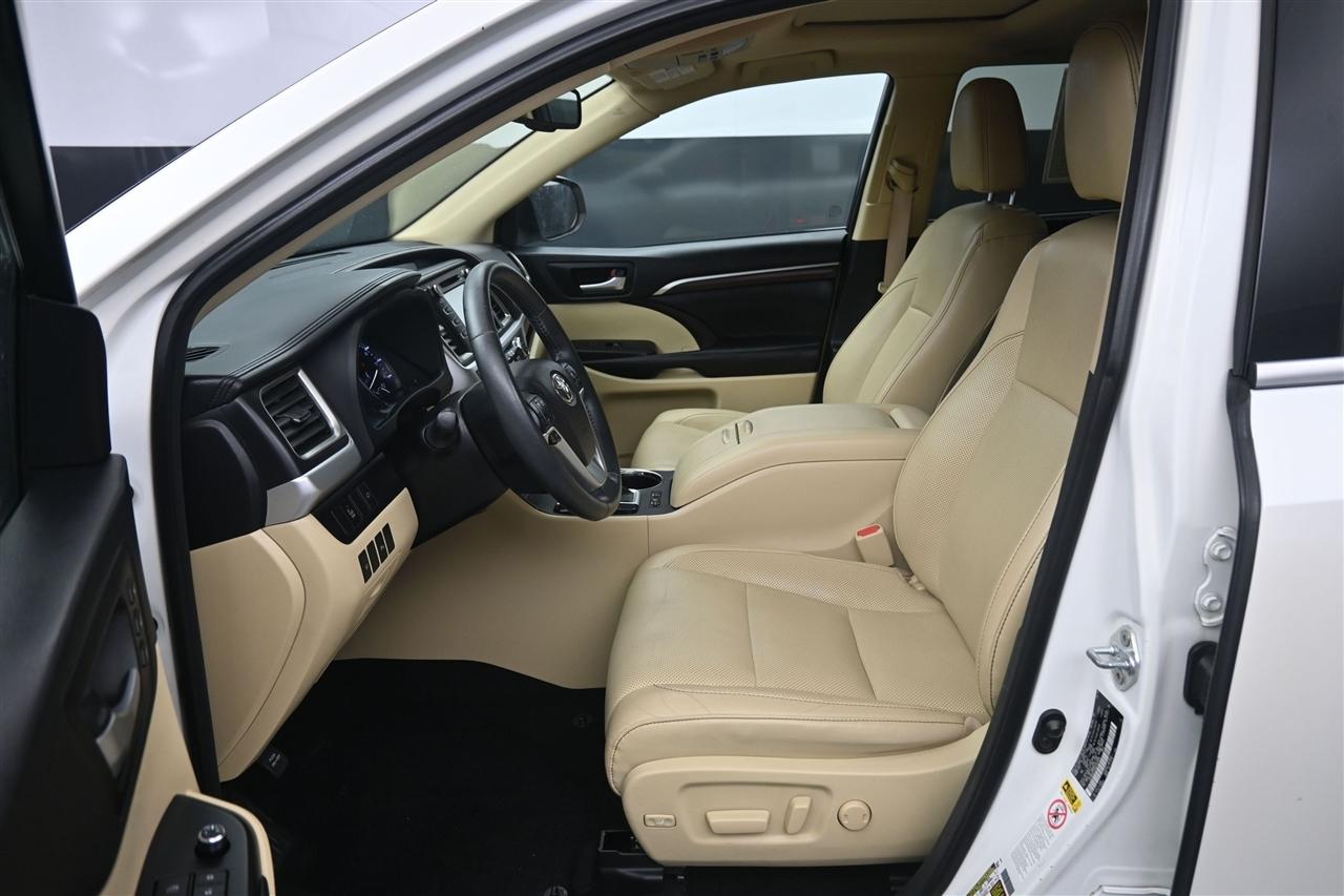 Toyota Highlander Limited AWD V6 2016
