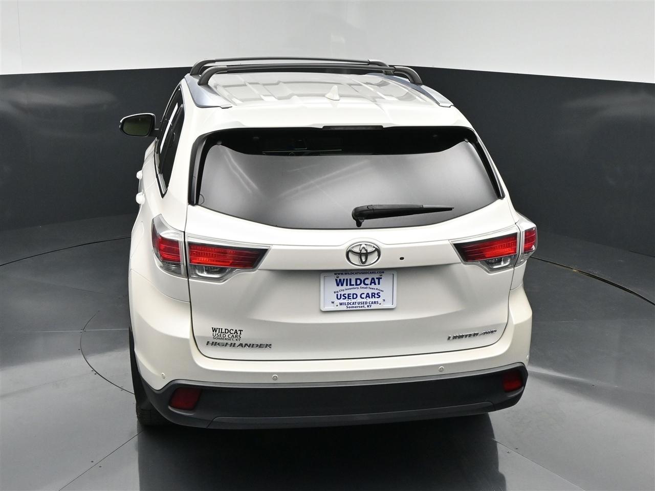 Toyota Highlander Limited AWD V6 2016