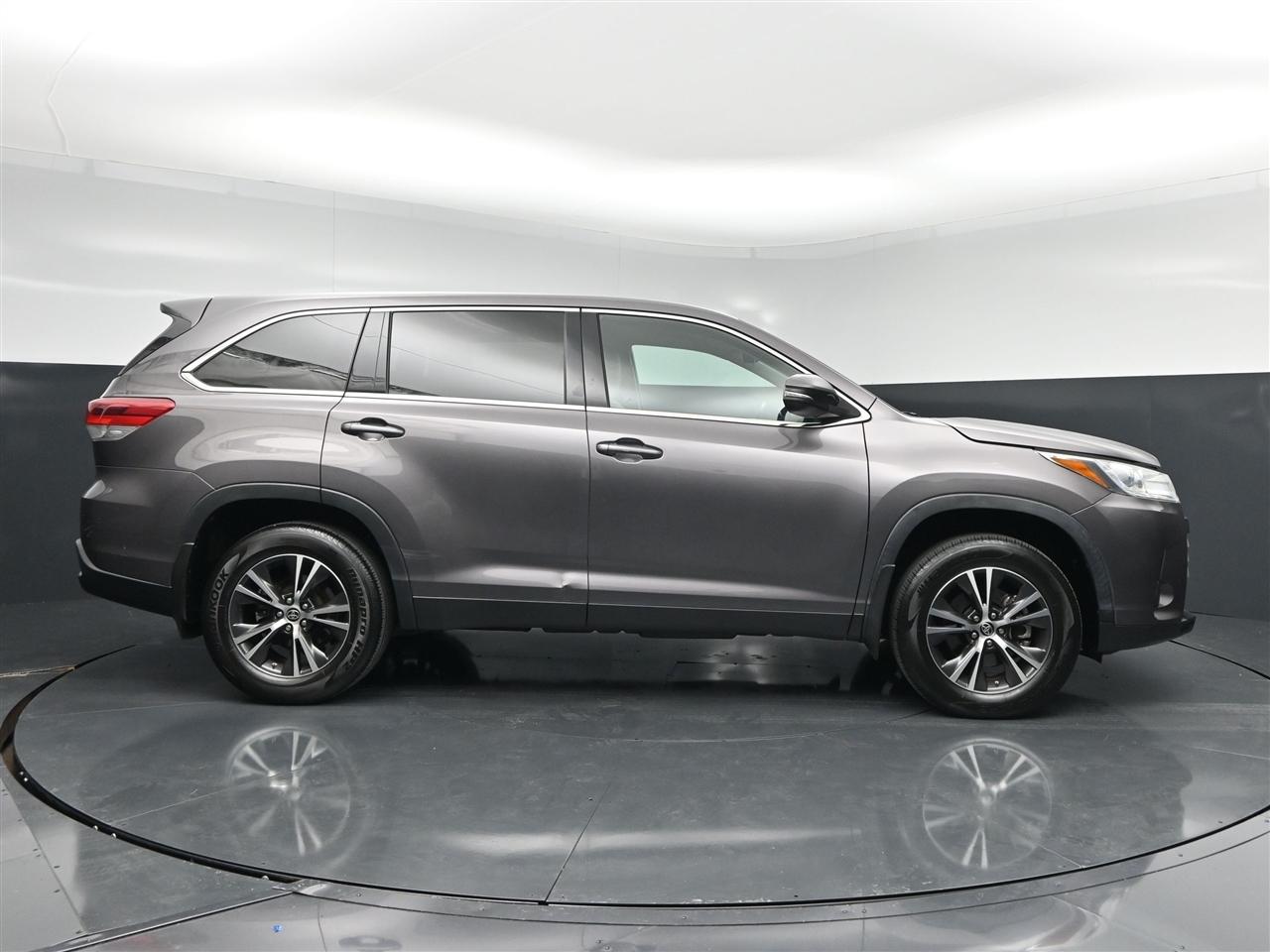 Toyota Highlander LE Plus AWD V6 2019