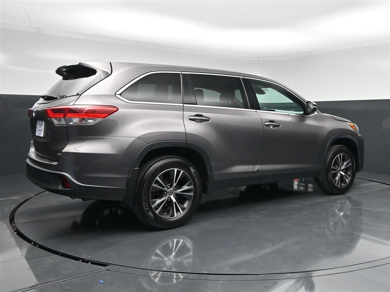 Toyota Highlander LE Plus AWD V6 2019