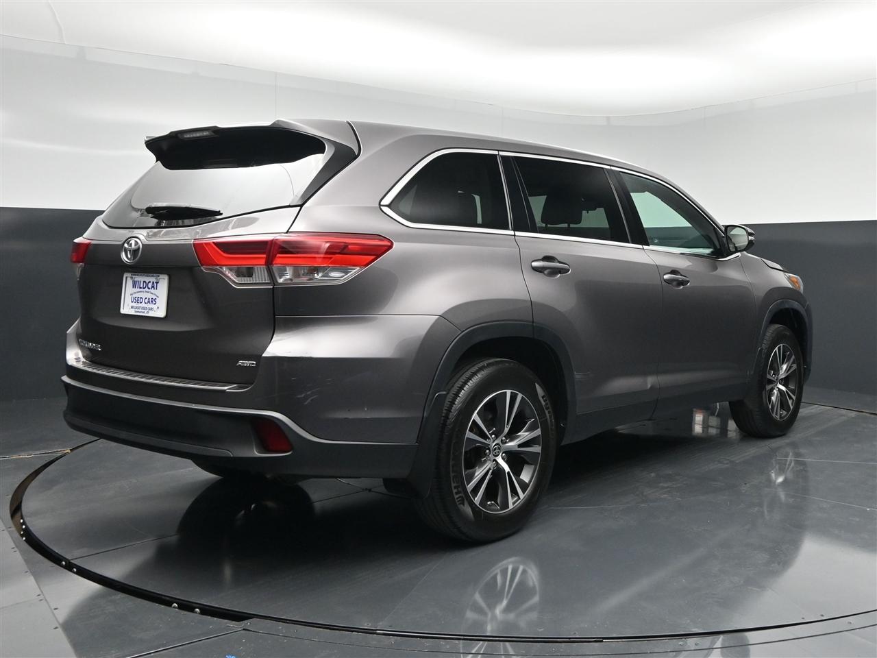 Toyota Highlander LE Plus AWD V6 2019
