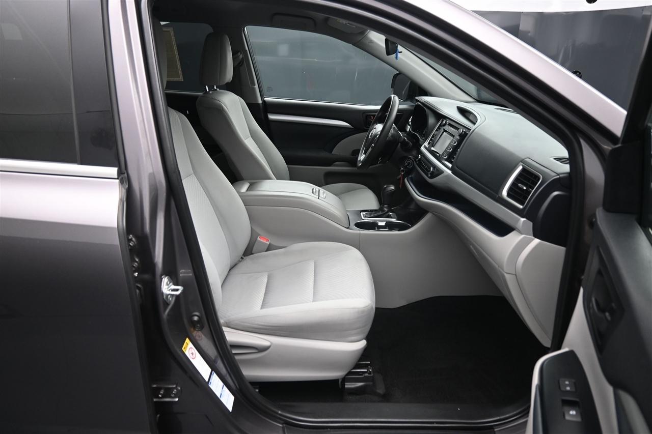 Toyota Highlander LE Plus AWD V6 2019