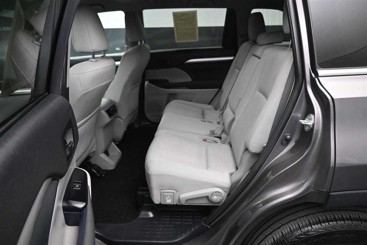 Toyota Highlander LE Plus AWD V6 2019