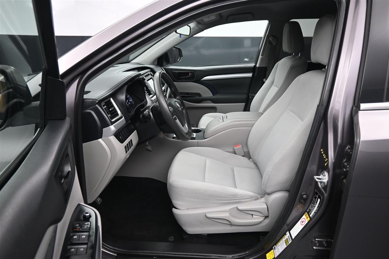 Toyota Highlander LE Plus AWD V6 2019