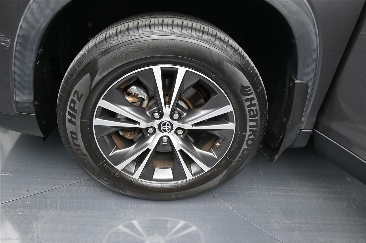Toyota Highlander LE Plus AWD V6 2019