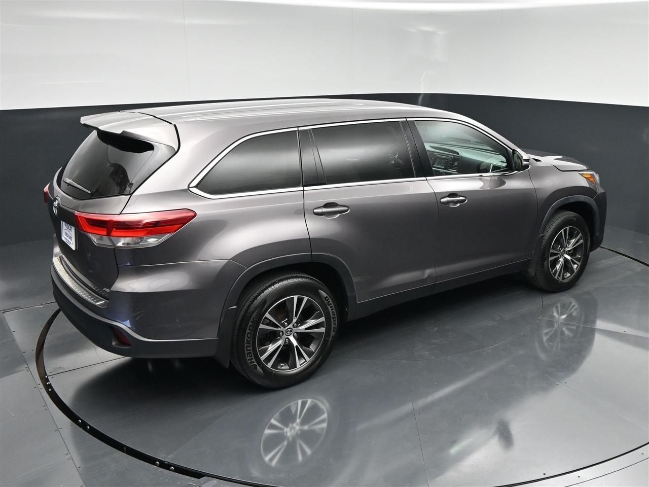Toyota Highlander LE Plus AWD V6 2019