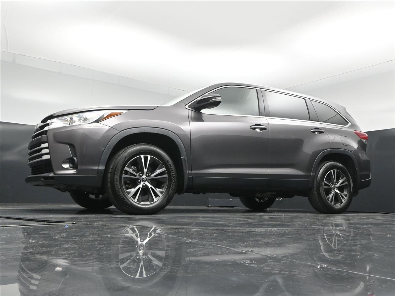 Toyota Highlander LE Plus AWD V6 2019