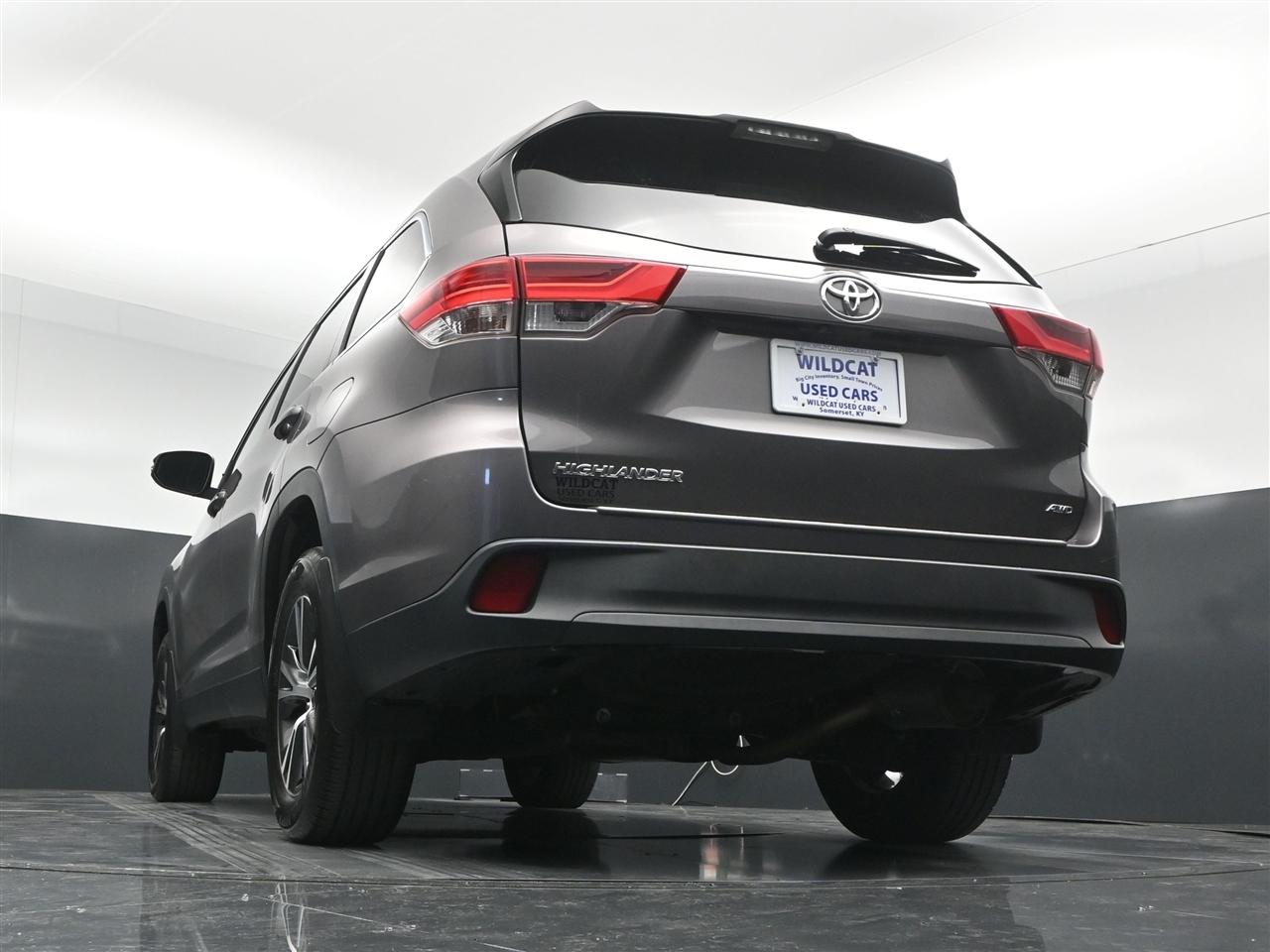 Toyota Highlander LE Plus AWD V6 2019