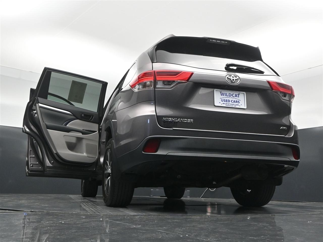 Toyota Highlander LE Plus AWD V6 2019