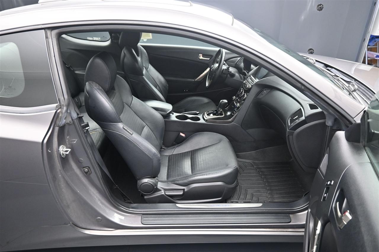 Hyundai Genesis Coupe 3.8 Grand Touring Auto 2013