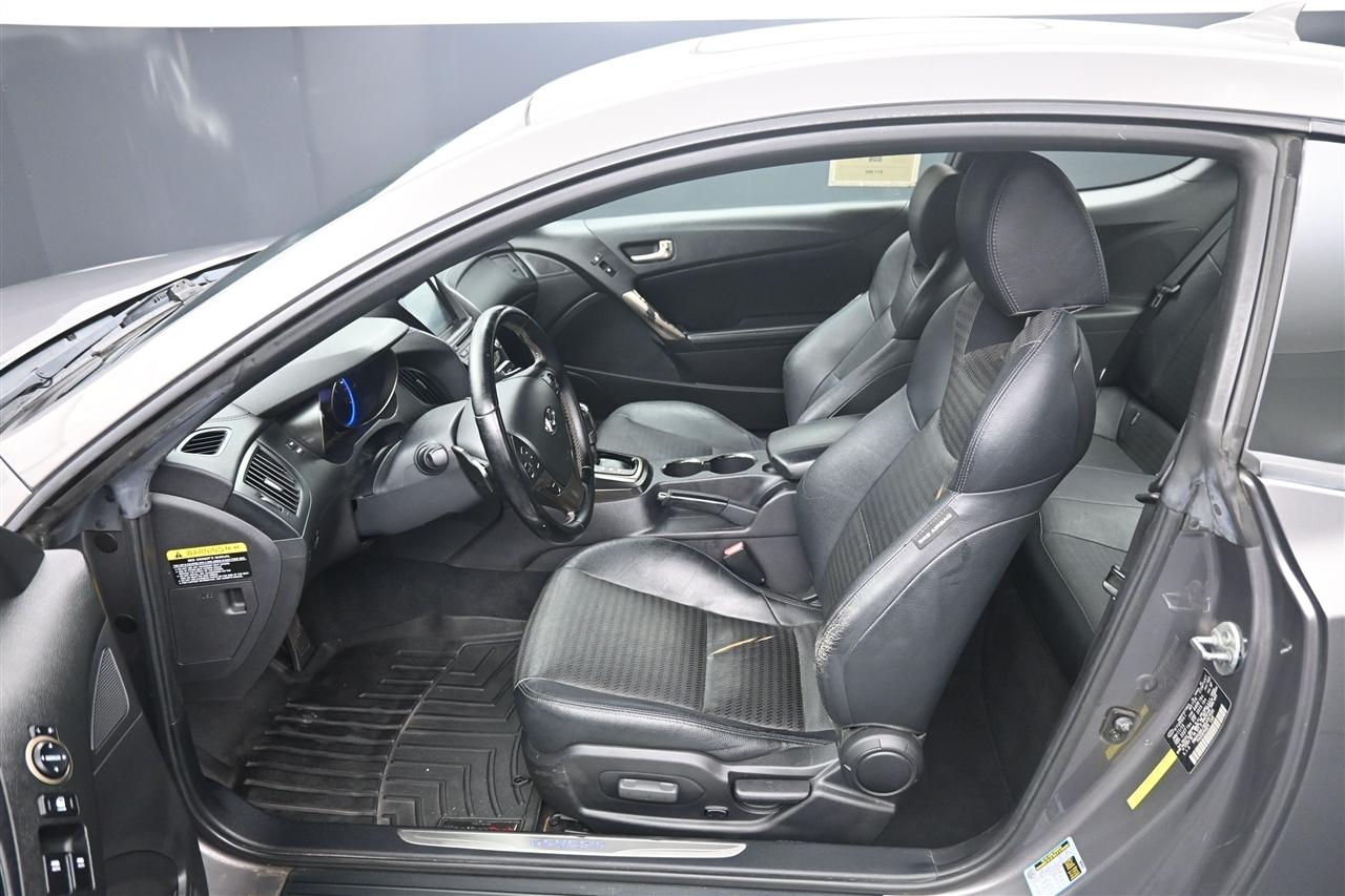 Hyundai Genesis Coupe 3.8 Grand Touring Auto 2013