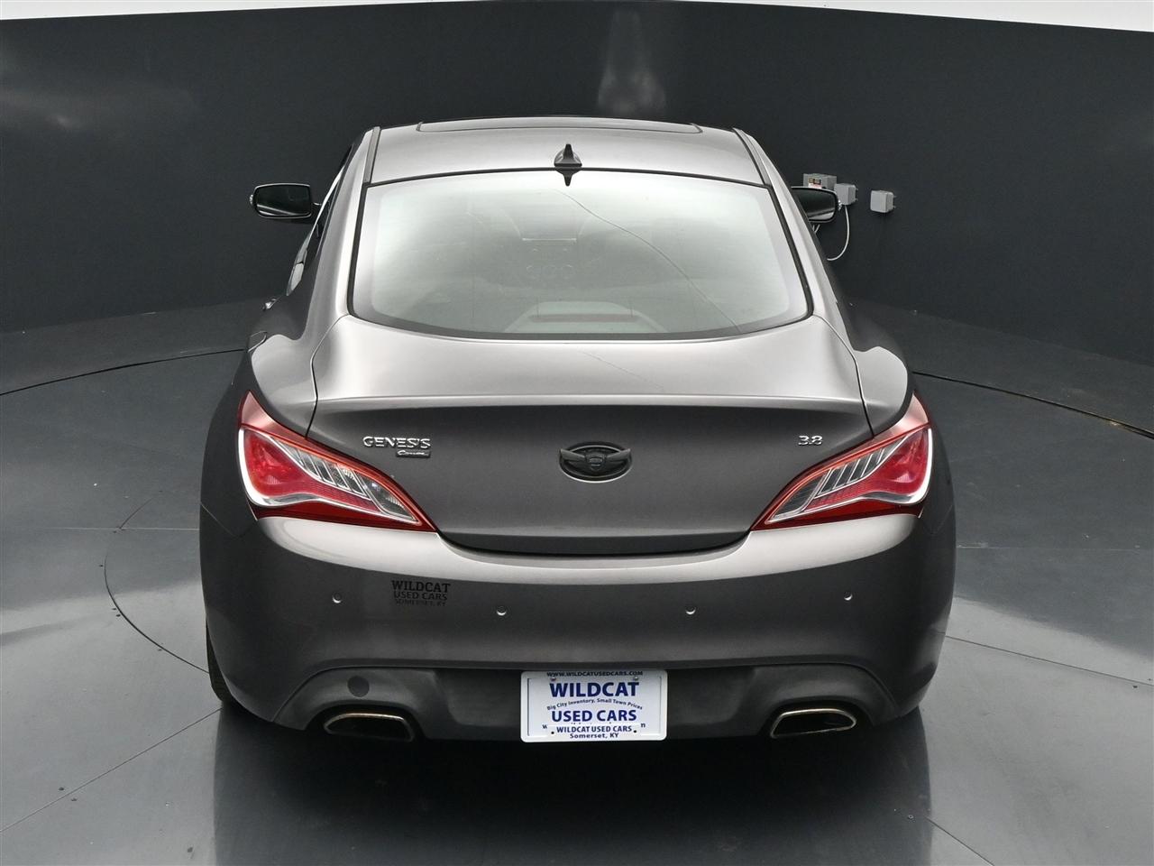 Hyundai Genesis Coupe 3.8 Grand Touring Auto 2013