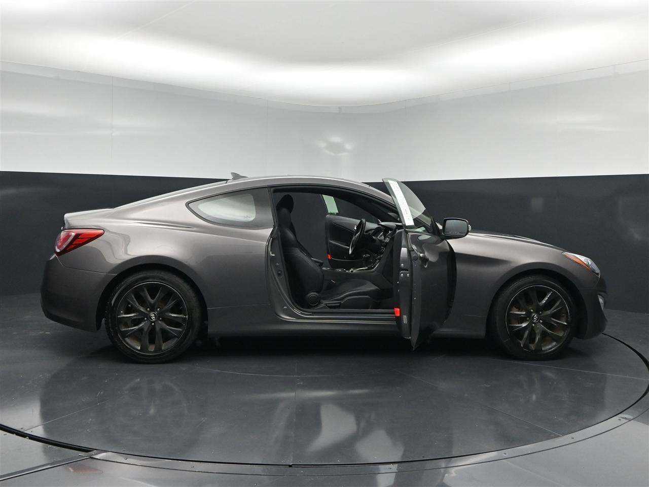 Hyundai Genesis Coupe 3.8 Grand Touring Auto 2013